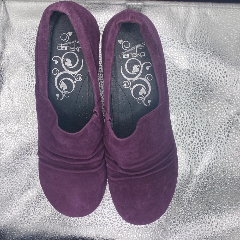 NWOT dansko size 41 purple suede studded heels - Picture 2 of 9